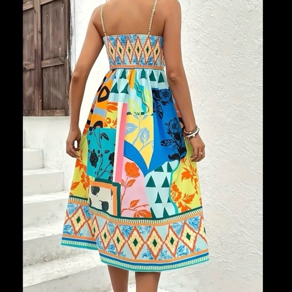 Beautiful Floral & Color Block Summer Midi Dress - Picture 2 of 10